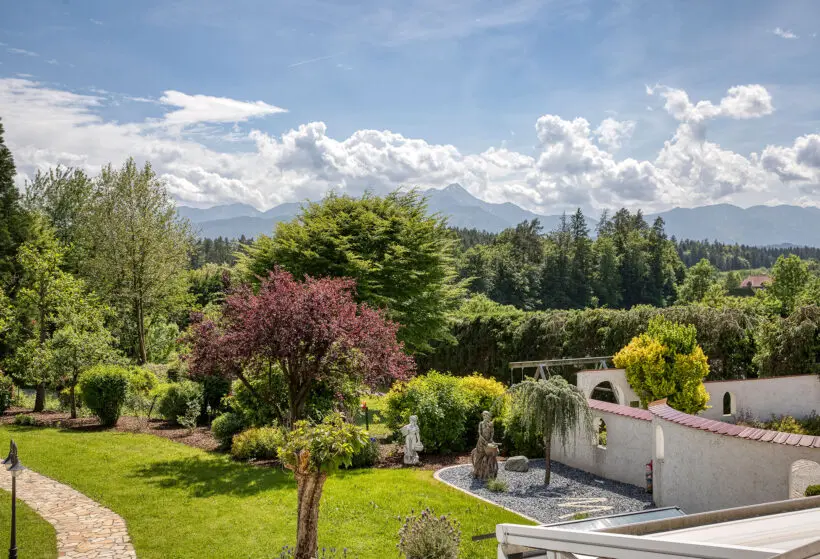 Garten & Pool - Marienhof, Hotel in Velden am Wörthersee