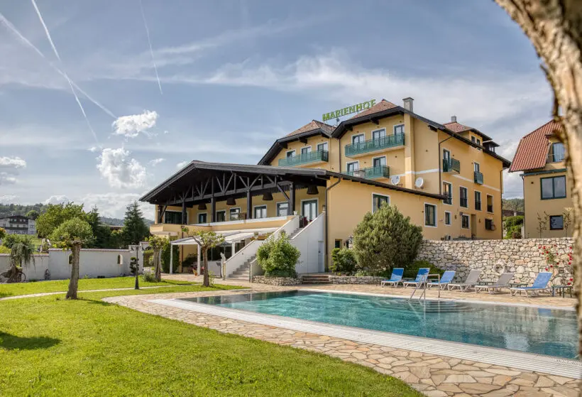 Kontakt zum Marienhof, Hotel in Velden Kontakt zum Marienhof, Hotel in Velden