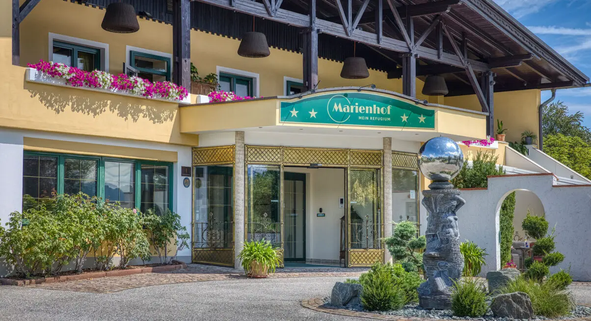 Marienhof - Hotel in Velden am Wörthersee