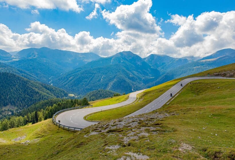 Hairpin,turns,on,a,scenic,road,the,middle,of,nature